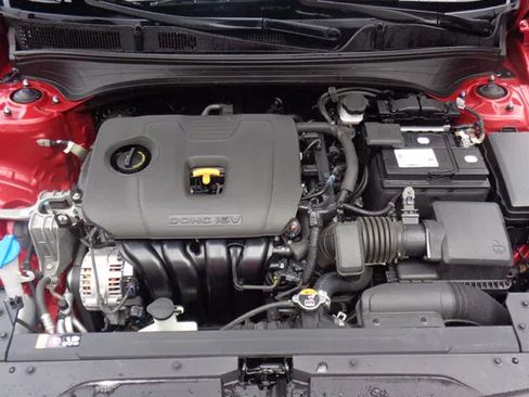 Used 2021 Kia Forte LXS FWD image 7