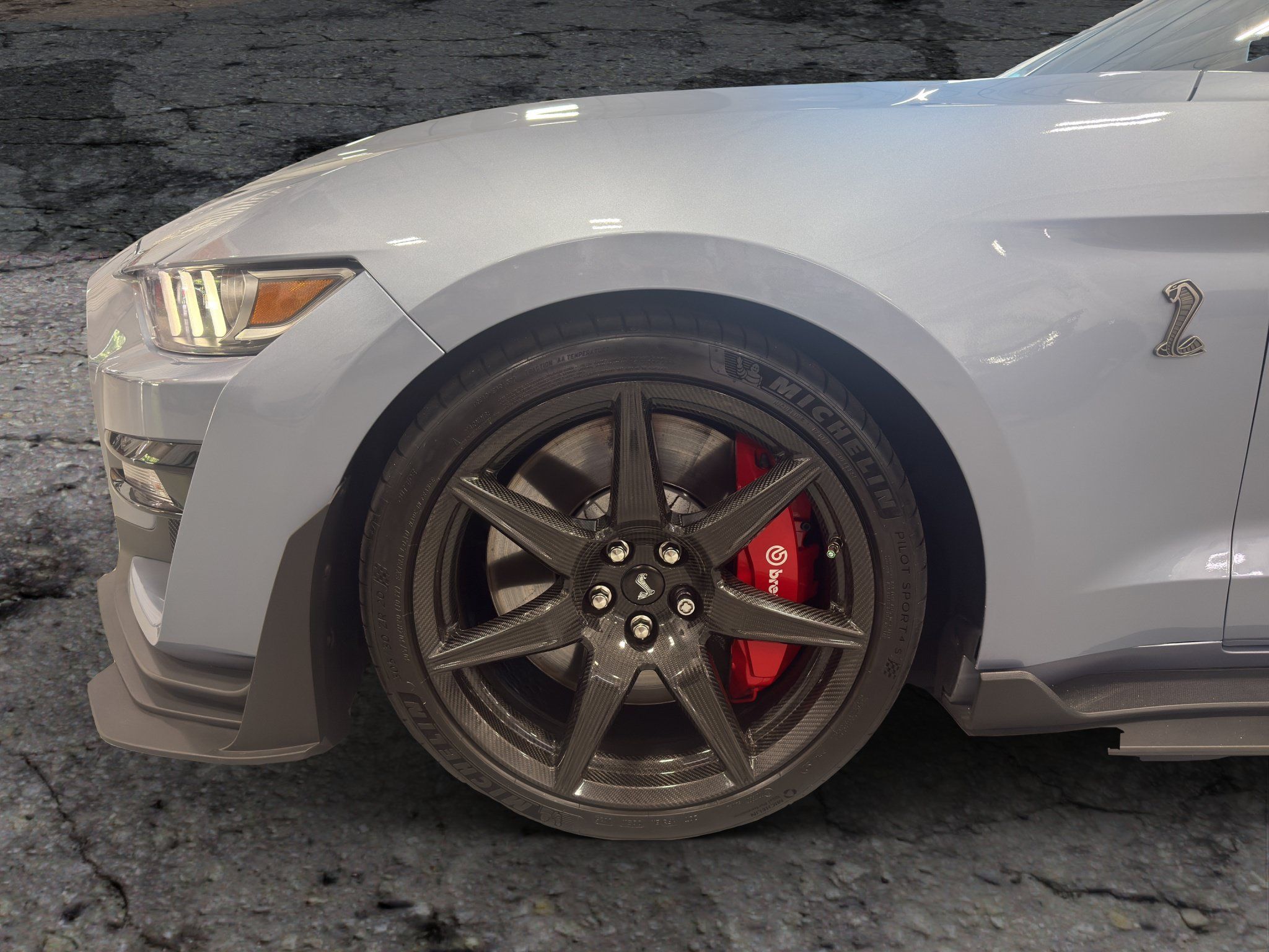 Used 2022 Ford Mustang Shelby GT500 w/ Carbon Fiber Track Pack RWD image 14