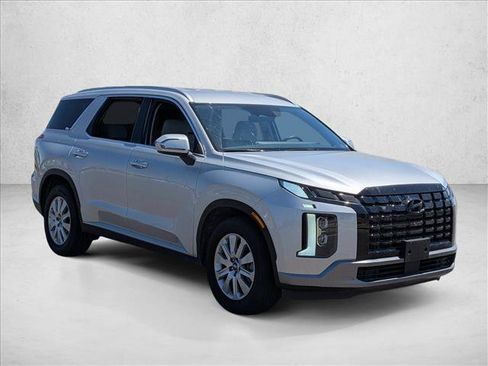 Used 2025 Hyundai Palisade SEL FWD image 3