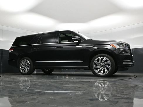 Used 2022 Lincoln Navigator L Reserve AWD/4WD image 62