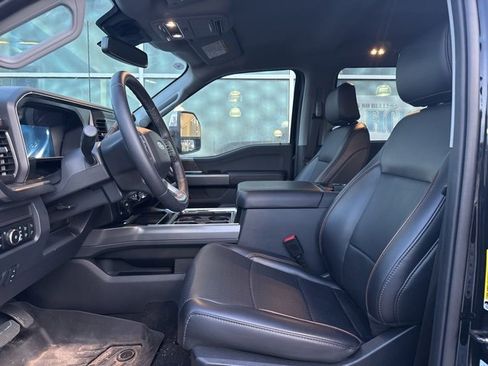 Used 2025 Ford F250 Lariat w/ Chrome Package image 9