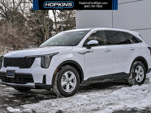 Used 2025 Kia Sorento LX image 1