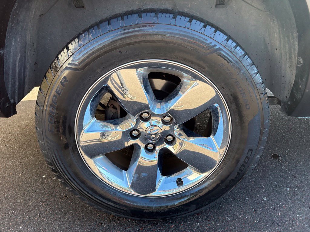 Used 2017 RAM 1500 Laramie AWD/4WD image 6