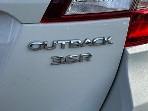 Used 2016 Subaru Outback 3.6R Limited image 33