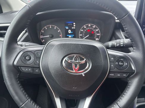 Used 2025 Toyota Corolla Cross LE image 25