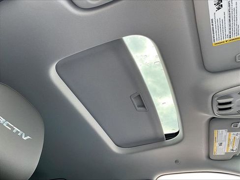 New 2026 Chevrolet Trax ACTIV w/ Sunroof Package FWD image 26