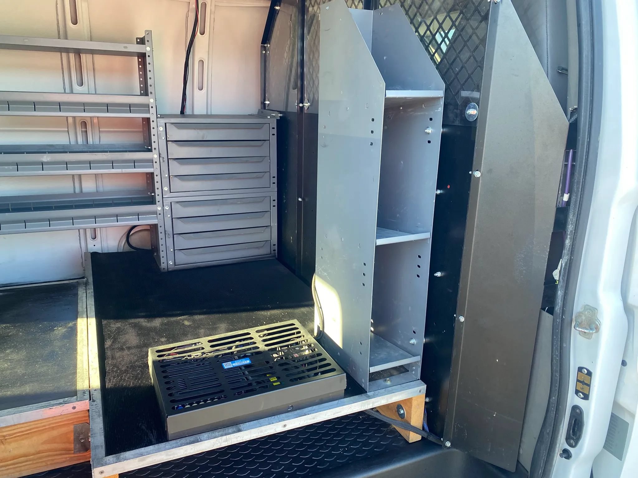 Used 2014 Chevrolet Express 1500 AWD image 19