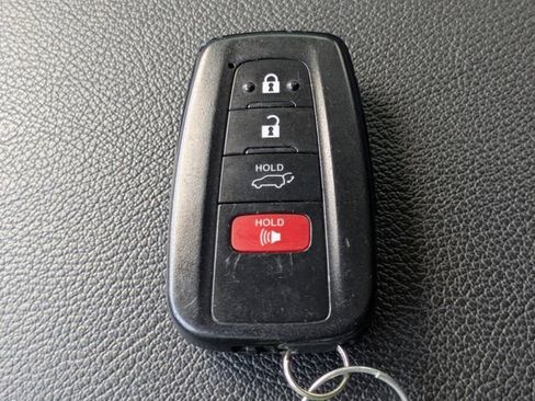 Used 2021 Toyota RAV4 XLE Premium FWD image 40