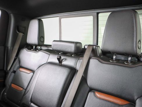 Used 2024 GMC Sierra 1500 AT4 w/ Technology Package AWD/4WD image 29