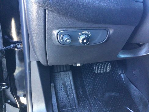 Used 2024 Chevrolet Equinox LT w/ LPO, Floor Liner Package FWD image 18