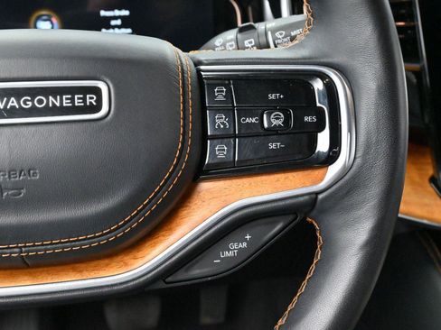 Used 2022 Jeep Grand Wagoneer Series III image 21