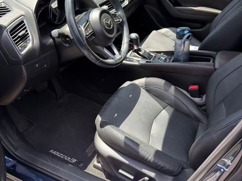 Used 2018 MAZDA MAZDA3 Grand Touring FWD image 4
