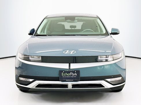 Used 2024 Hyundai Ioniq 5 SEL AWD/4WD image 2
