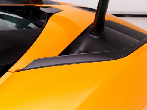 Used 2019 McLaren Senna image 24