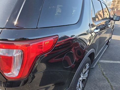 Used 2018 Ford Explorer Platinum image 6