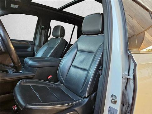 Used 2021 Chevrolet Tahoe Premier w/ Premium Package RWD image 15