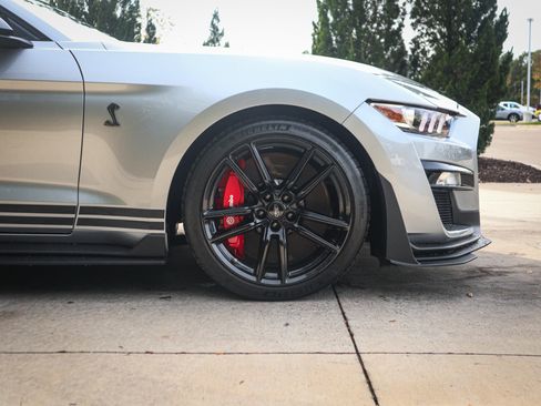 Used 2020 Ford Mustang Shelby GT500 w/ Technology Package image 13
