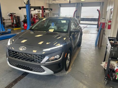 Used 2023 Hyundai Kona SE AWD/4WD image 1