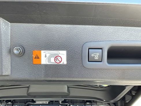 New 2026 Toyota Sienna XLE Woodland Edition AWD/4WD image 35
