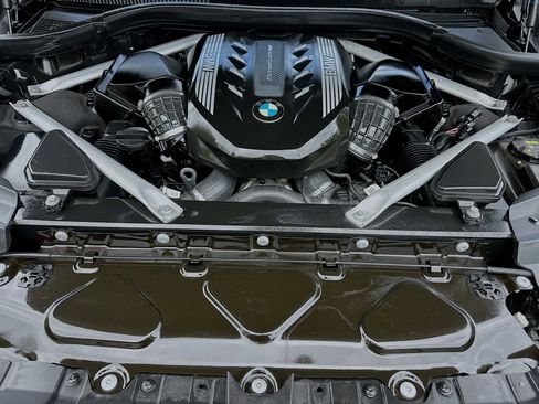 Used 2020 BMW X7 M50i w/ Dynamic Handling Package image 36