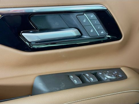 New 2026 Chevrolet Tahoe High Country w/ Sun And Tow Package AWD/4WD image 17