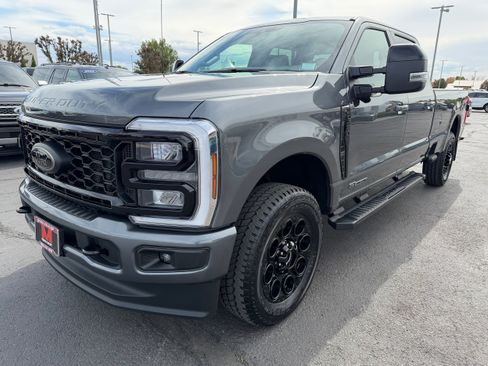 New 2026 Ford F350 Lariat w/ Black Appearance Package AWD/4WD image 9