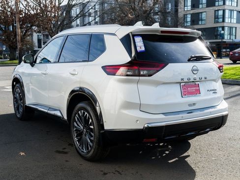 New 2026 Nissan Rogue Platinum w/ Tech Package AWD/4WD image 4