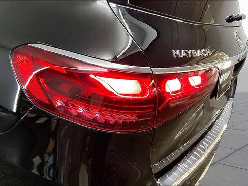 Used 2025 Mercedes-Benz Maybach GLS 600 4MATIC image 28