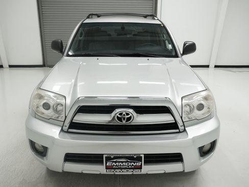 Used 2006 Toyota 4Runner SR5 RWD image 2