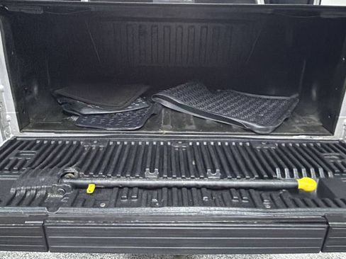 Used 2014 Ford F150 Lariat w/ Equipment Group 502A Luxury AWD/4WD image 28