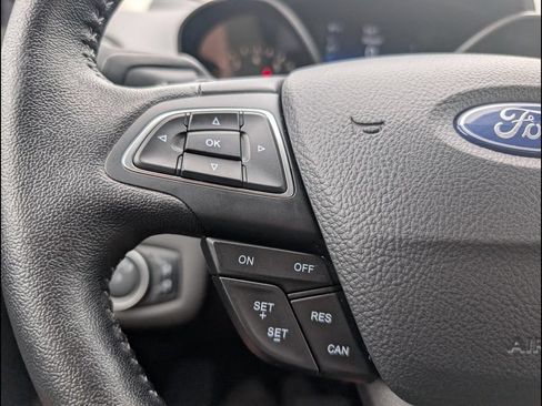 Used 2017 Ford Escape SE w/ SE Sport Appearance Package FWD image 13