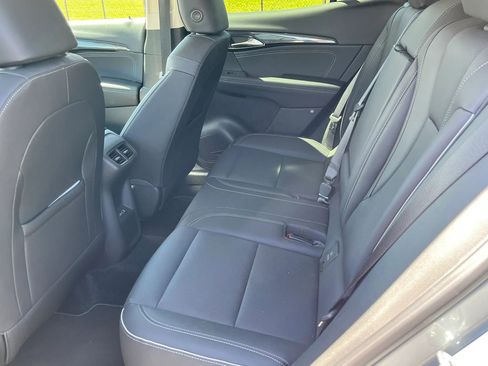 Used 2023 Buick Envision Essence AWD/4WD image 5