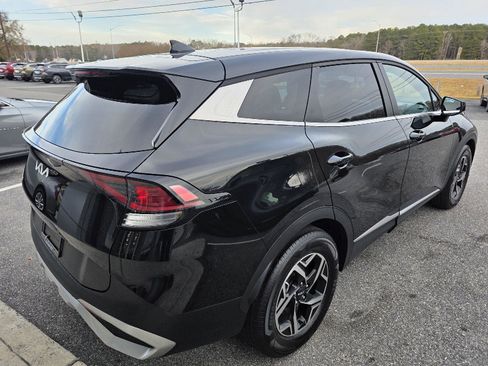 Used 2024 Kia Sportage LX image 5