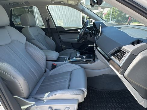 Used 2019 Audi Q5 2.0T Premium Plus w/ Premium Plus Package AWD/4WD image 32