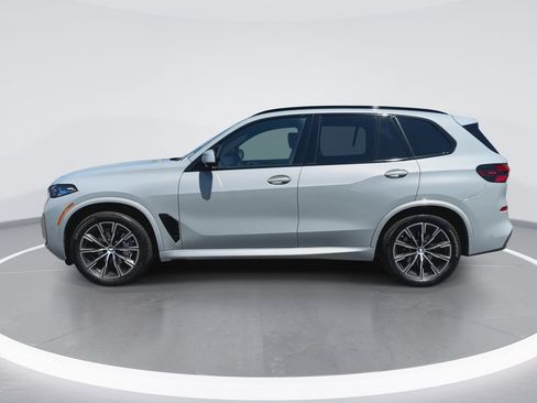 Used 2024 BMW X5 xDrive40i w/ M Sport Package AWD/4WD image 5