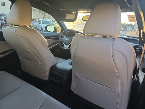Used 2015 Lexus IS 250 AWD image 12