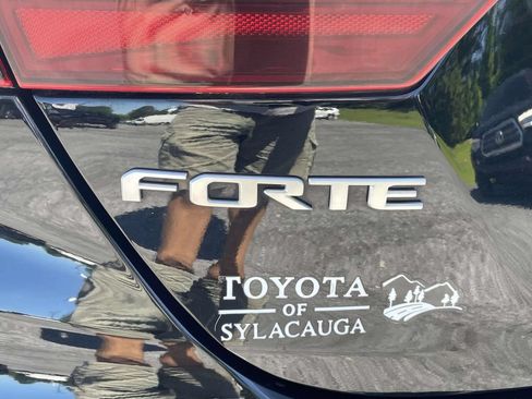 Used 2024 Kia Forte LXS FWD image 8