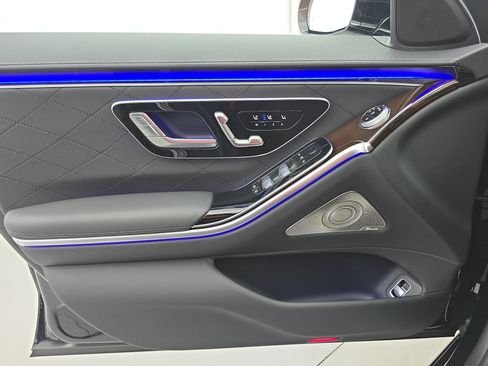 Certified 2024 Mercedes-Benz S 580 4MATIC Sedan w/ Warmth & Comfort Package image 27
