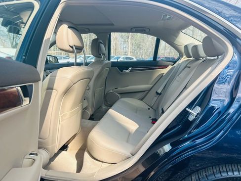 Used 2011 Mercedes-Benz C 300 4MATIC Sedan image 18
