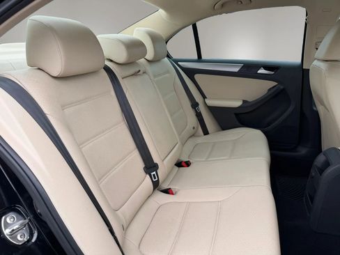 Used 2017 Volkswagen Jetta SE FWD image 38