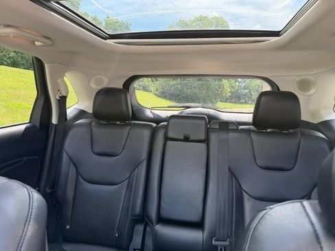 Used 2020 Ford Edge Titanium w/ Equipment Group 301A AWD/4WD image 9