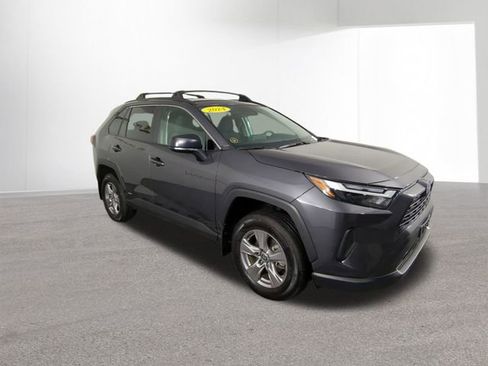 Used 2024 Toyota RAV4 LE image 12