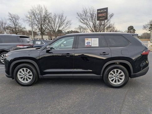 Used 2025 Toyota Grand Highlander XLE image 5