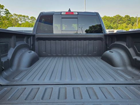 Used 2025 RAM 1500 Big Horn AWD/4WD image 30