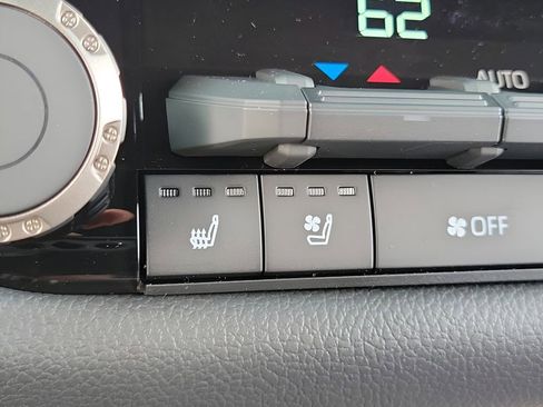 New 2026 Toyota Tundra Limited AWD/4WD image 25