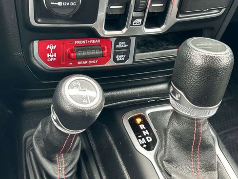 Used 2020 Jeep Gladiator Rubicon AWD/4WD image 35