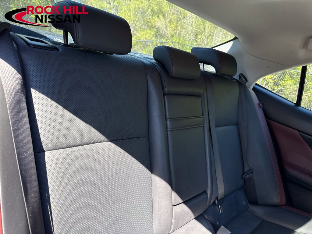 Used 2017 Lexus IS 200t RWD image 33
