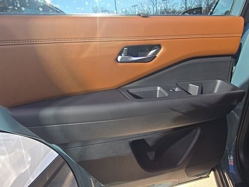 New 2026 Nissan Pathfinder Platinum image 37