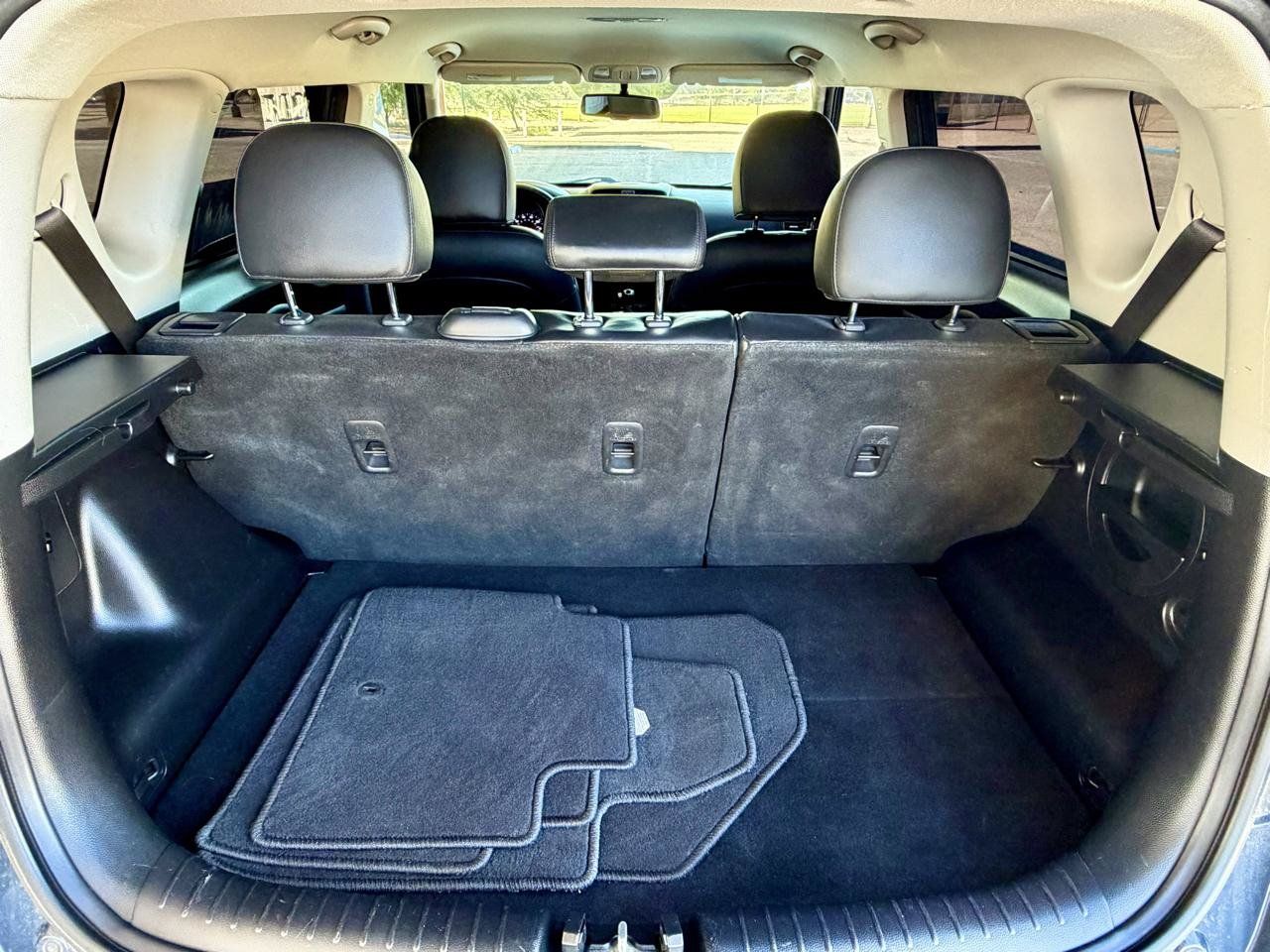 Used 2016 Kia Soul ! FWD image 11