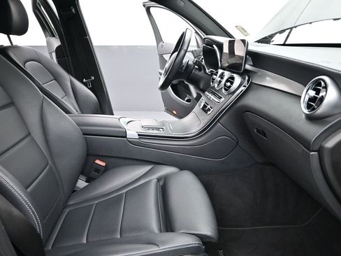 Used 2022 Mercedes-Benz GLC 300 4MATIC Coupe image 21